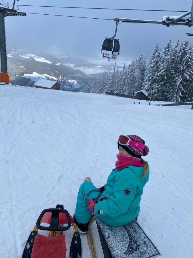 Skigebiete Stuhleck Und Semmering,Wandergebiete Schneeberg Und Rax Neunkirchen Exterior foto